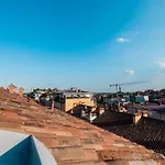 Feel - Central Terrace