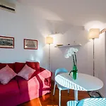 Feel - Central Terrace
